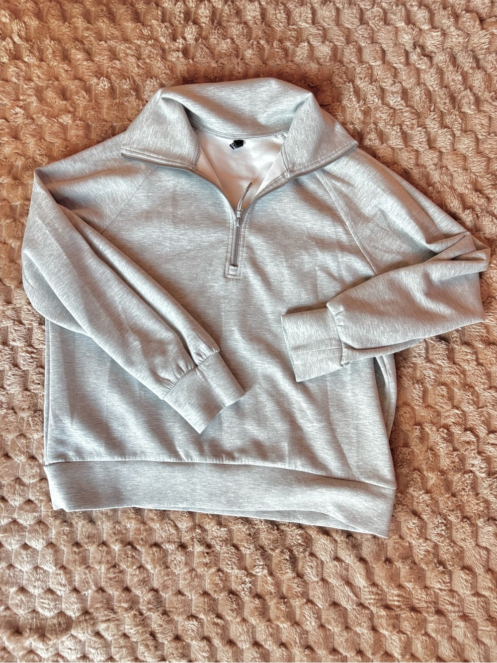 Trendy Queen Quarter Zip Pullover Size M Gray Cropped Sweatshirt